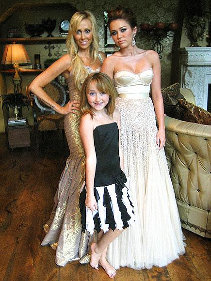 miley-oscars-liam (2).jpg